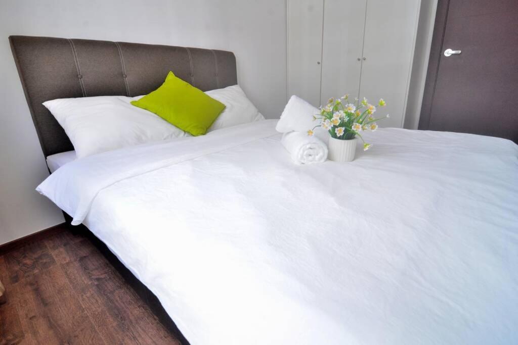 Vivacity Jazz Suite New Luxury Vivacity Cozy Home Lv8 Кучинг Экстерьер фото